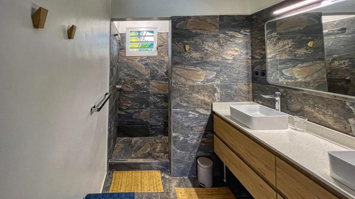 A louer villa 8 personnes Saint François Guadeloupe_ Salle d'eau - 23